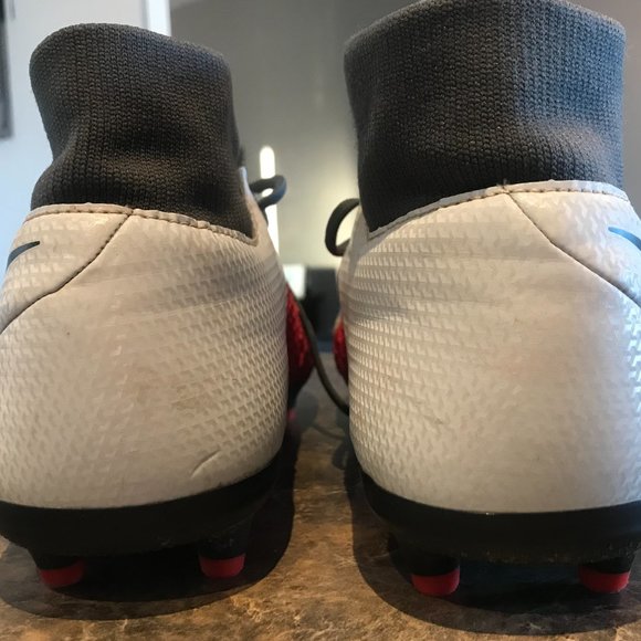 Size 10.5 Nike Phantom VSN Men's Cleats - Picture 3 of 6